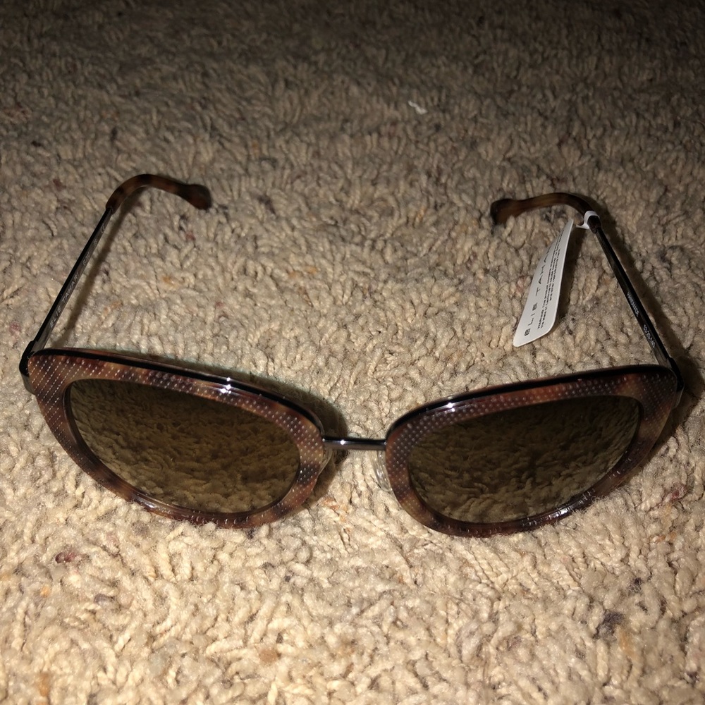 Elie Tahari brown sunglasses